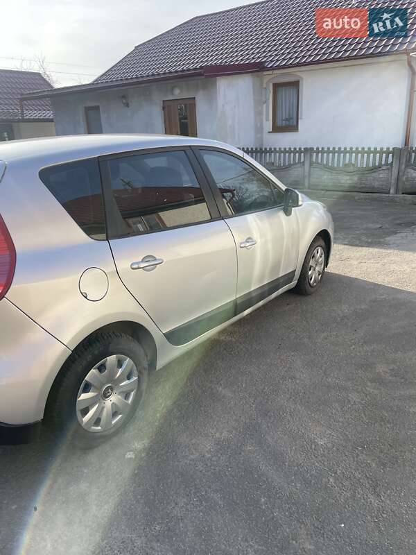 Минивэн Renault Scenic 2011 в Каменке-Бугской