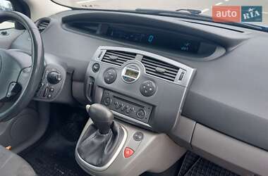 Минивэн Renault Scenic 2005 в 
