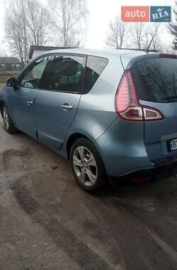 Минивэн Renault Scenic 2010 в 