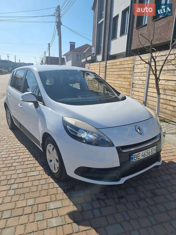 Мінівен Renault Scenic 2012 в Софіївській Борщагівці