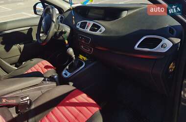 Минивэн Renault Scenic 2010 в 