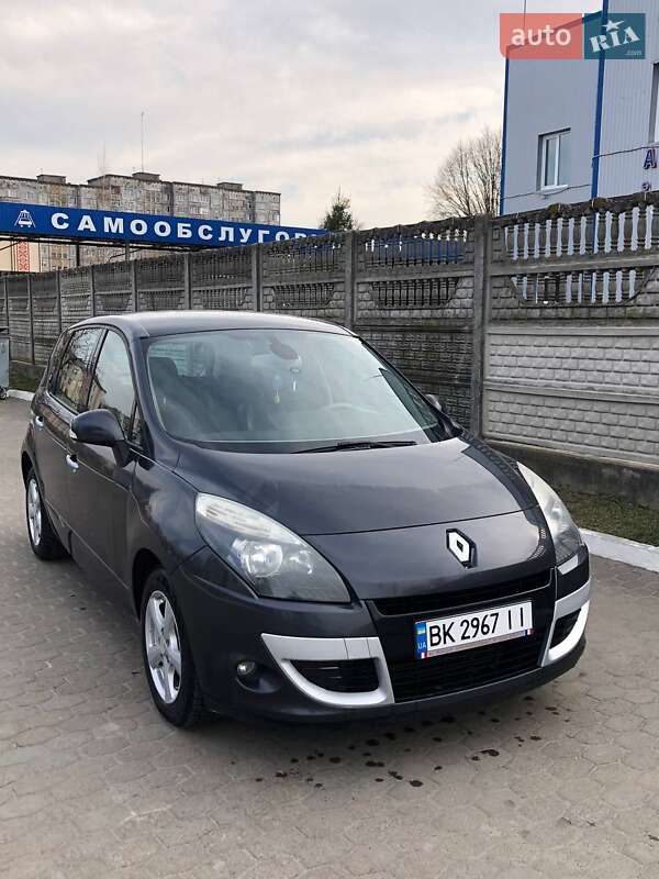Минивэн Renault Scenic 2010 в Костополе