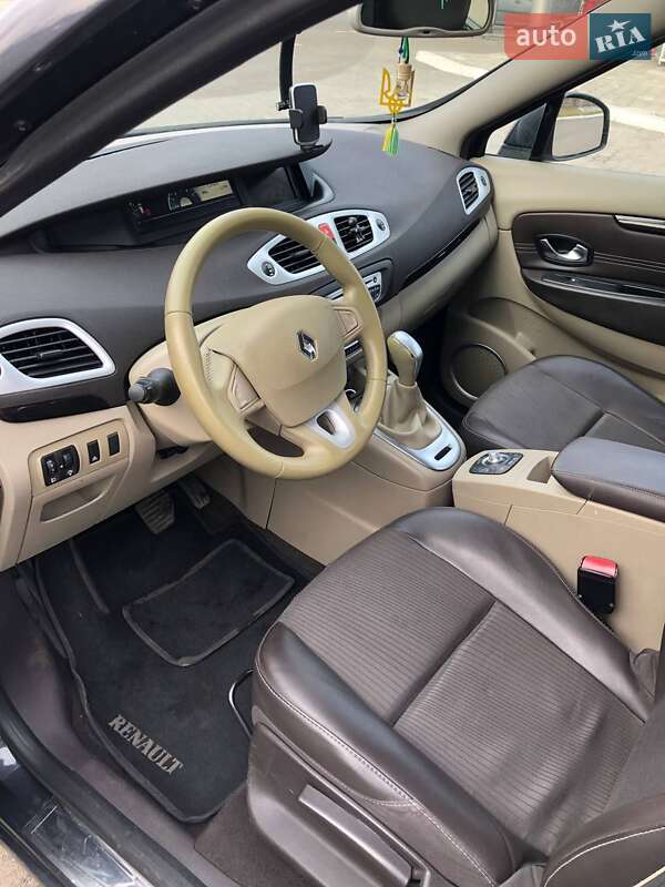 Минивэн Renault Scenic 2010 в Костополе