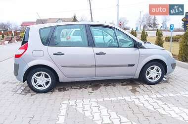 Минивэн Renault Scenic 2005 в 