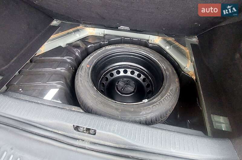 Мінівен Renault Scenic 2015 в Луцьку