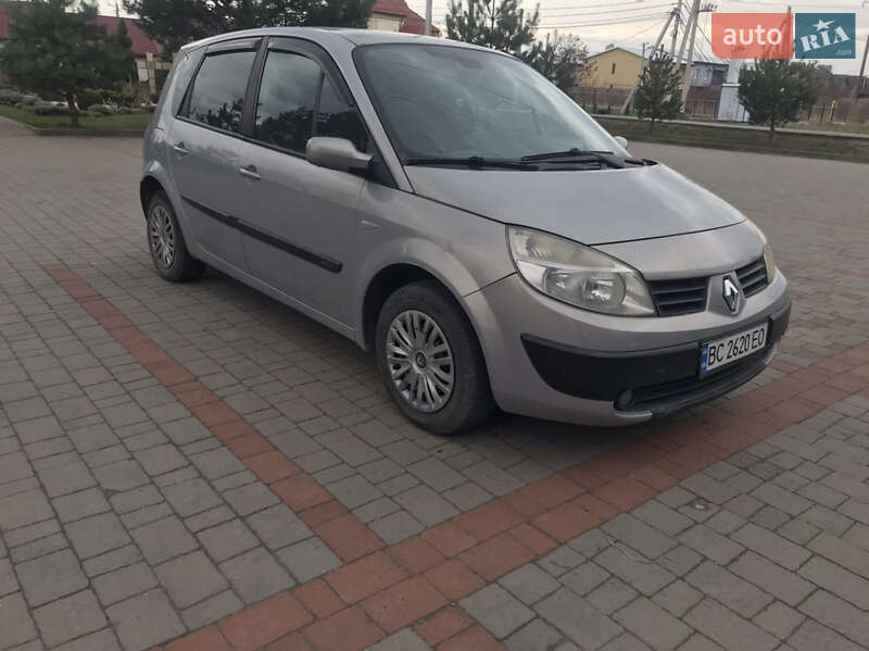 Мінівен Renault Scenic 2004 в 