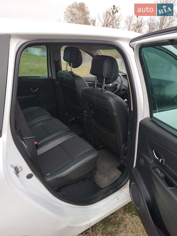 Минивэн Renault Scenic 2013 в Гадяче