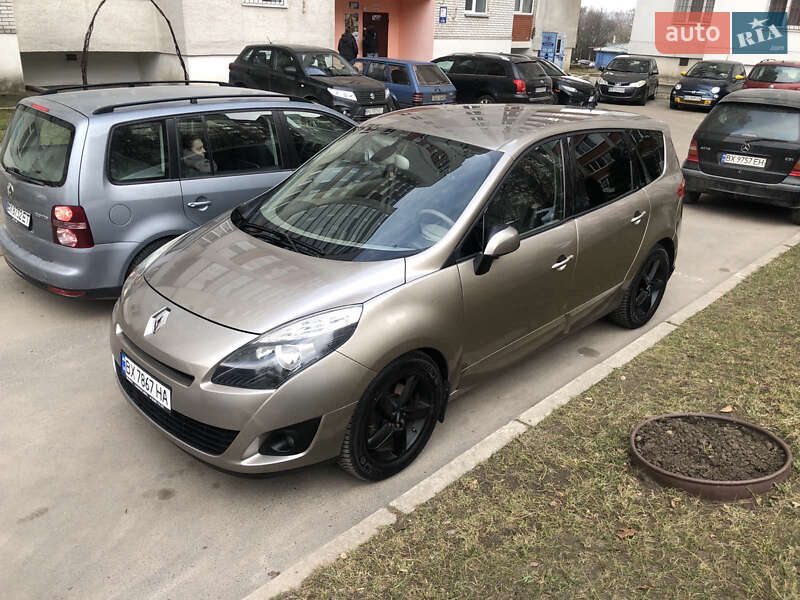Мінівен Renault Scenic 2010 в Хмельницькому