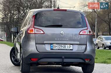 Минивэн Renault Scenic 2011 в 