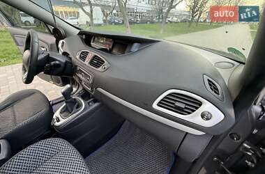 Минивэн Renault Scenic 2011 в 