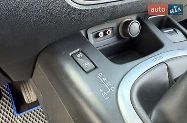 Минивэн Renault Scenic 2011 в 