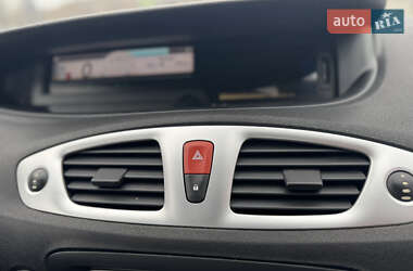 Минивэн Renault Scenic 2010 в 