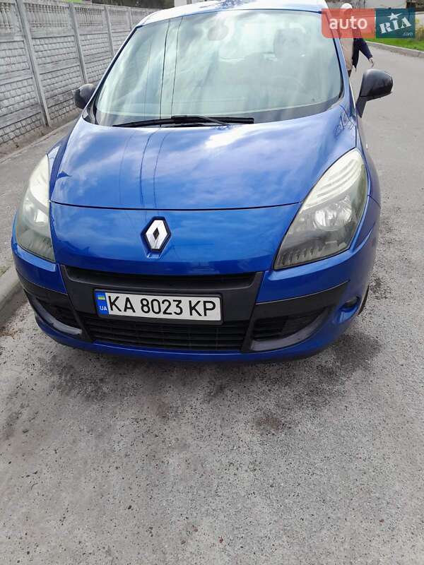 Renault Scenic 2011