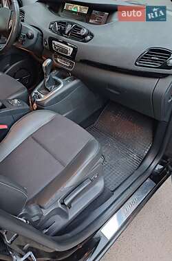 Мінівен Renault Scenic 2012 в 