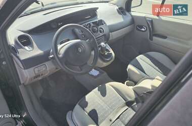 Минивэн Renault Scenic 2005 в 