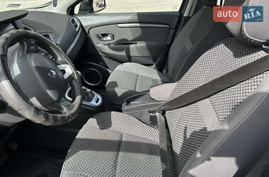 Минивэн Renault Scenic 2011 в 