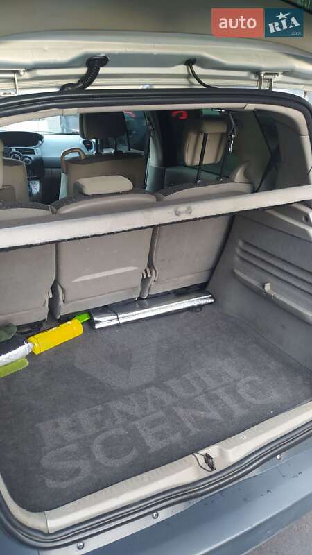 Мінівен Renault Scenic 2004 в Одесі