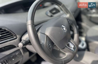 Минивэн Renault Scenic 2013 в 