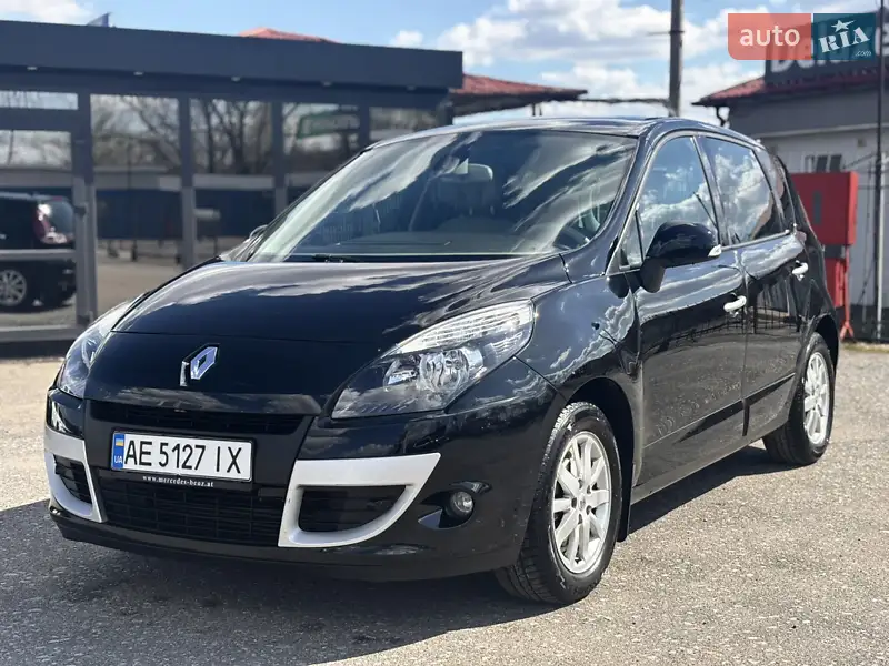 Минивэн Renault Scenic 2010 в 