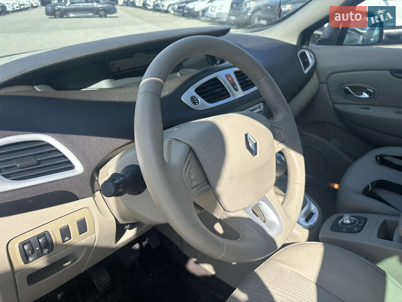 Минивэн Renault Scenic 2010 в Киеве