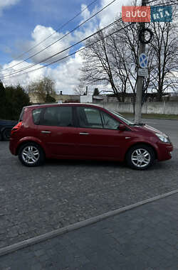 Минивэн Renault Scenic 2009 в 
