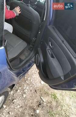 Минивэн Renault Scenic 2010 в 