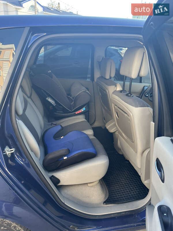 Минивэн Renault Scenic 2005 в Полтаве