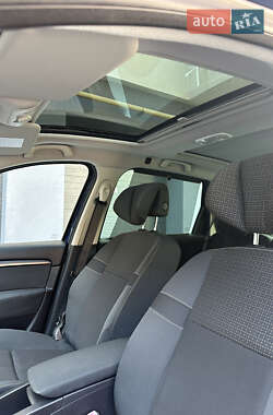 Минивэн Renault Scenic 2009 в 