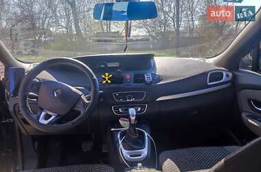 Минивэн Renault Scenic 2011 в 