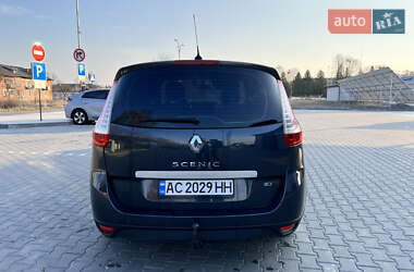 Минивэн Renault Scenic 2011 в 