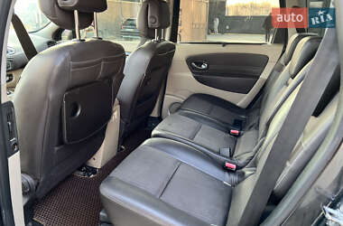 Минивэн Renault Scenic 2011 в 
