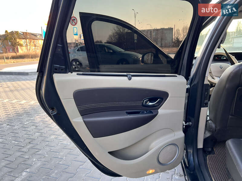 Минивэн Renault Scenic 2011 в Владимире