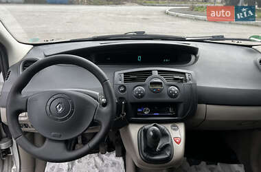 Минивэн Renault Scenic 2005 в 