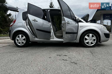 Минивэн Renault Scenic 2005 в 