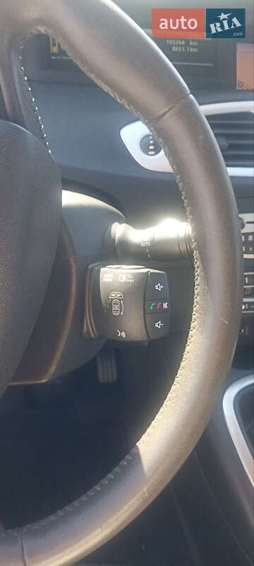 Минивэн Renault Scenic 2010 в Сумах