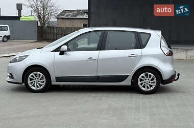 Минивэн Renault Scenic 2013 в 