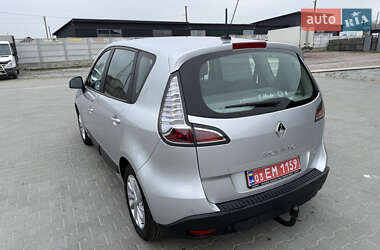Минивэн Renault Scenic 2013 в 