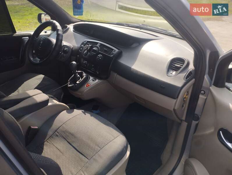 Минивэн Renault Scenic 2004 в Харькове