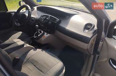Минивэн Renault Scenic 2004 в 