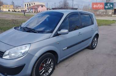 Минивэн Renault Scenic 2004 в 