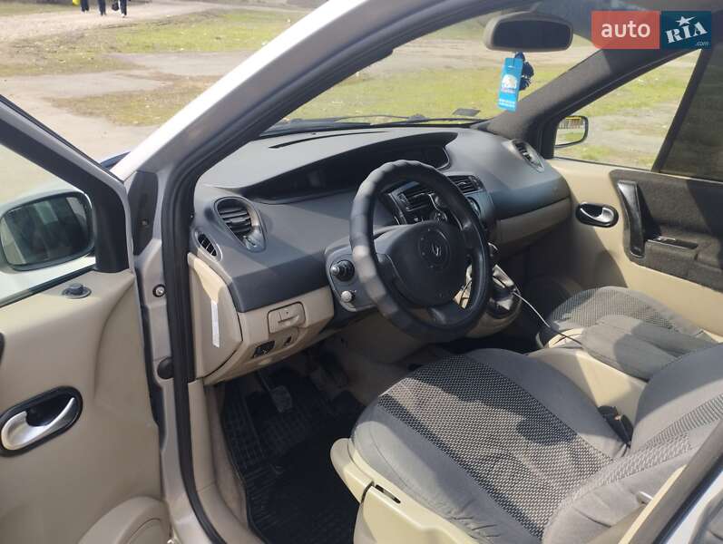 Минивэн Renault Scenic 2004 в Харькове
