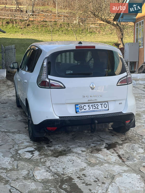 Минивэн Renault Scenic 2012 в Стрелках