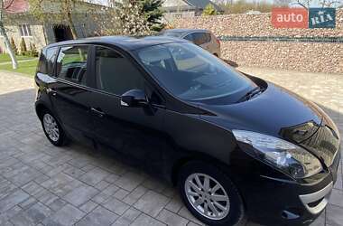 Минивэн Renault Scenic 2010 в 