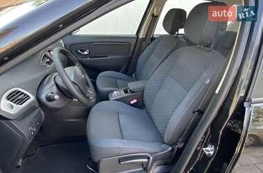Минивэн Renault Scenic 2010 в 