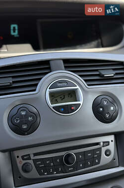 Минивэн Renault Scenic 2008 в 