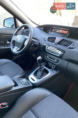 Мінівен Renault Scenic 2011 в 