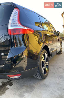 Мінівен Renault Scenic 2011 в 