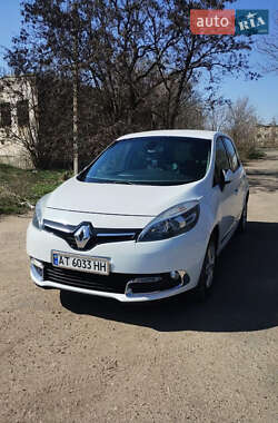 Минивэн Renault Scenic 2015 в 