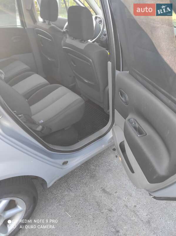 Минивэн Renault Scenic 2005 в Киеве