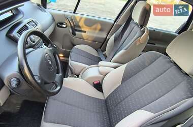 Минивэн Renault Scenic 2005 в 